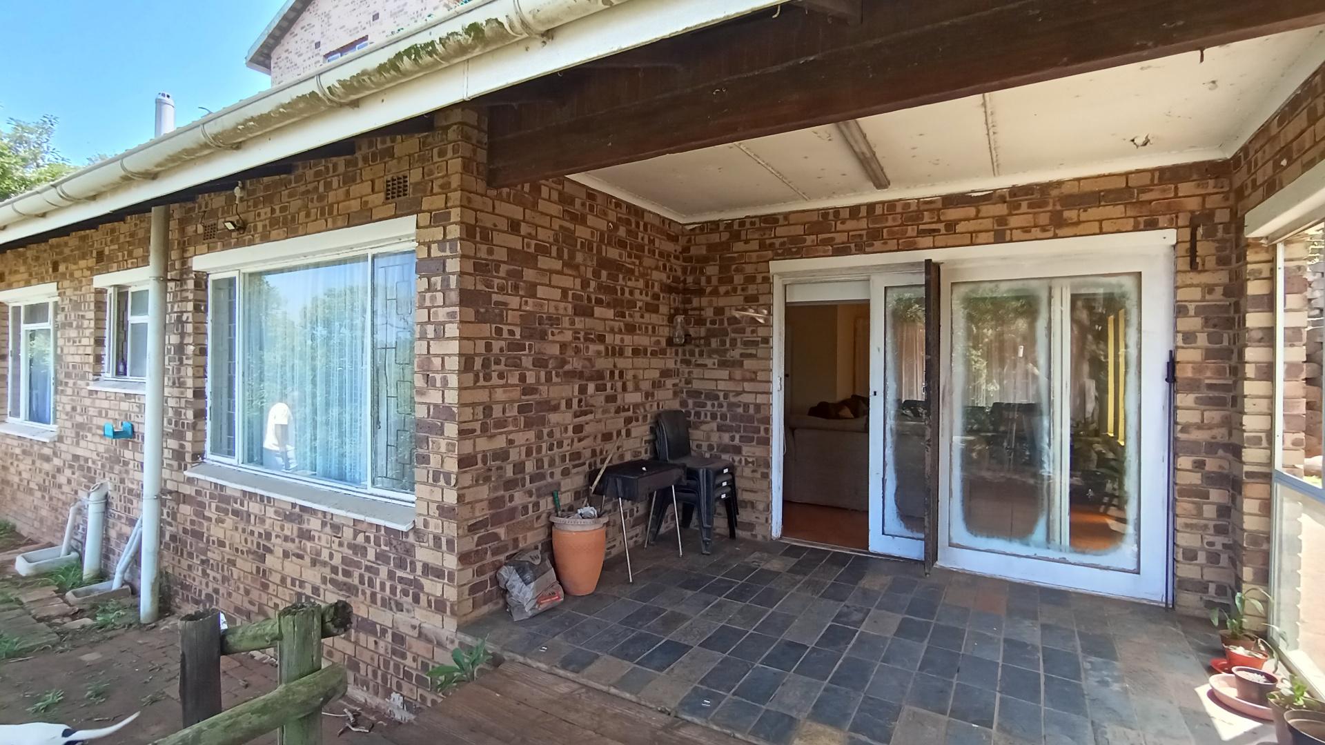 Patio - 12 square meters of property in Doonside