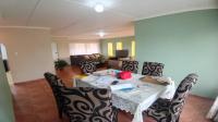 Dining Room of property in Doonside