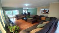 Lounges of property in Doonside