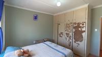 Bed Room 1 - 17 square meters of property in Doonside