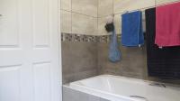 Bathroom 2 of property in Roodekrans