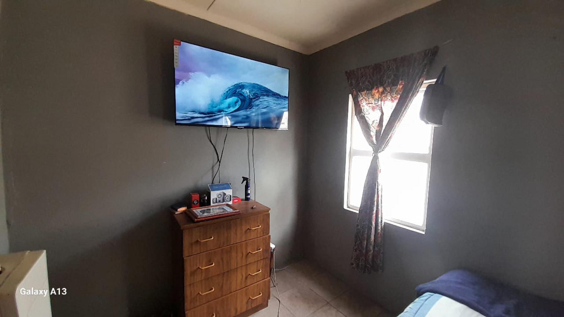  of property in Delft