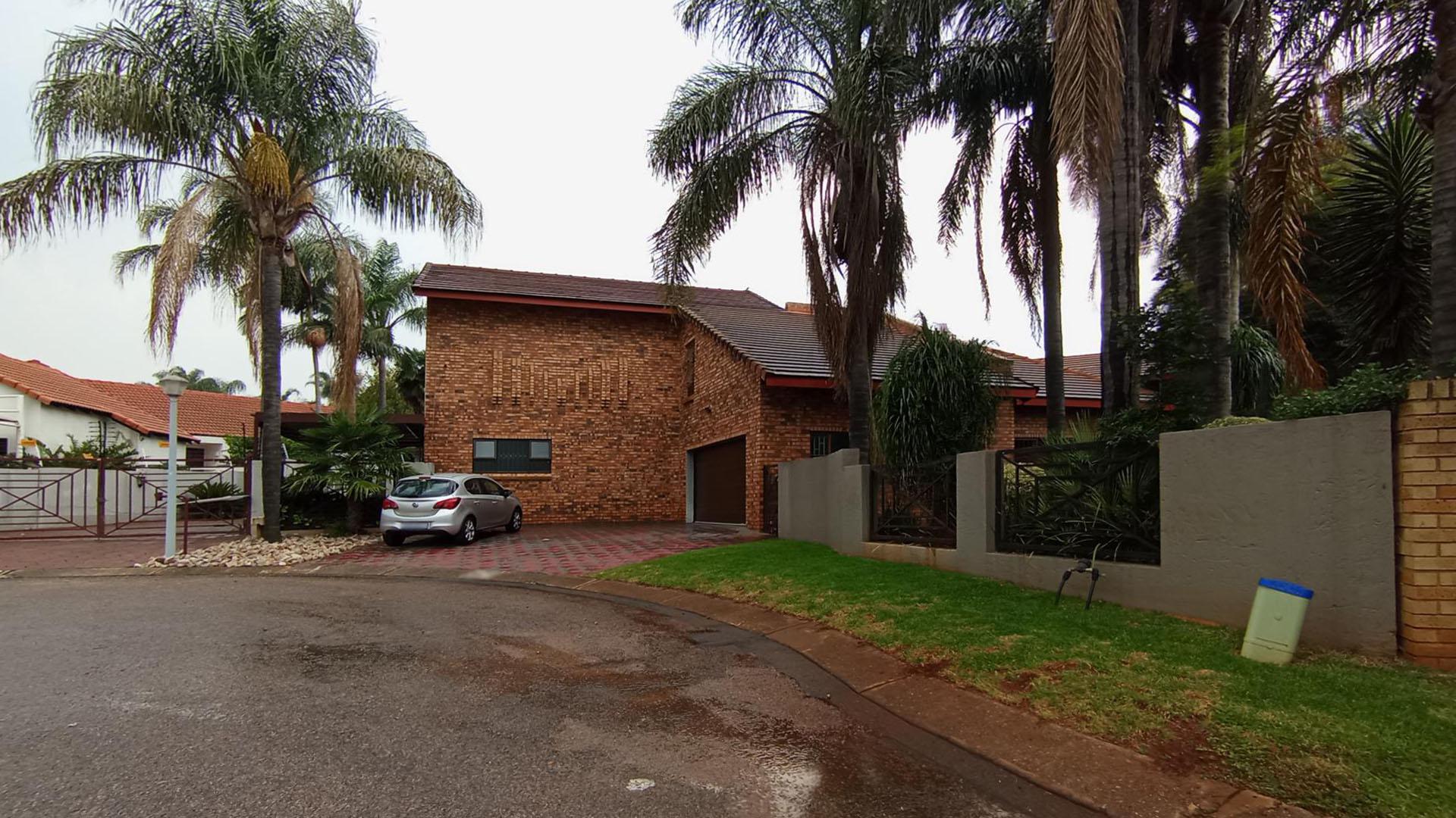 Front View of property in Eldoraigne