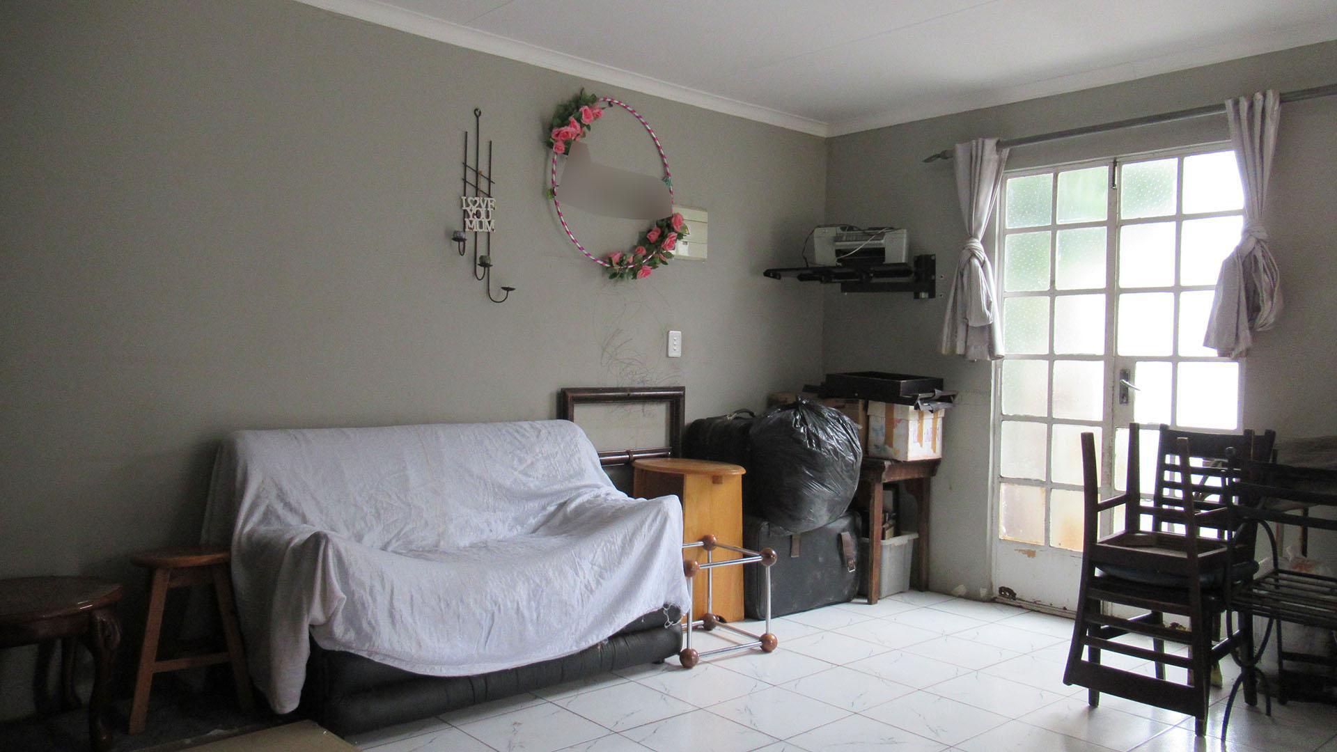 Flatlet - 61 square meters of property in Albertville