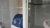 Bathroom 1 - 15 square meters of property in Albertville