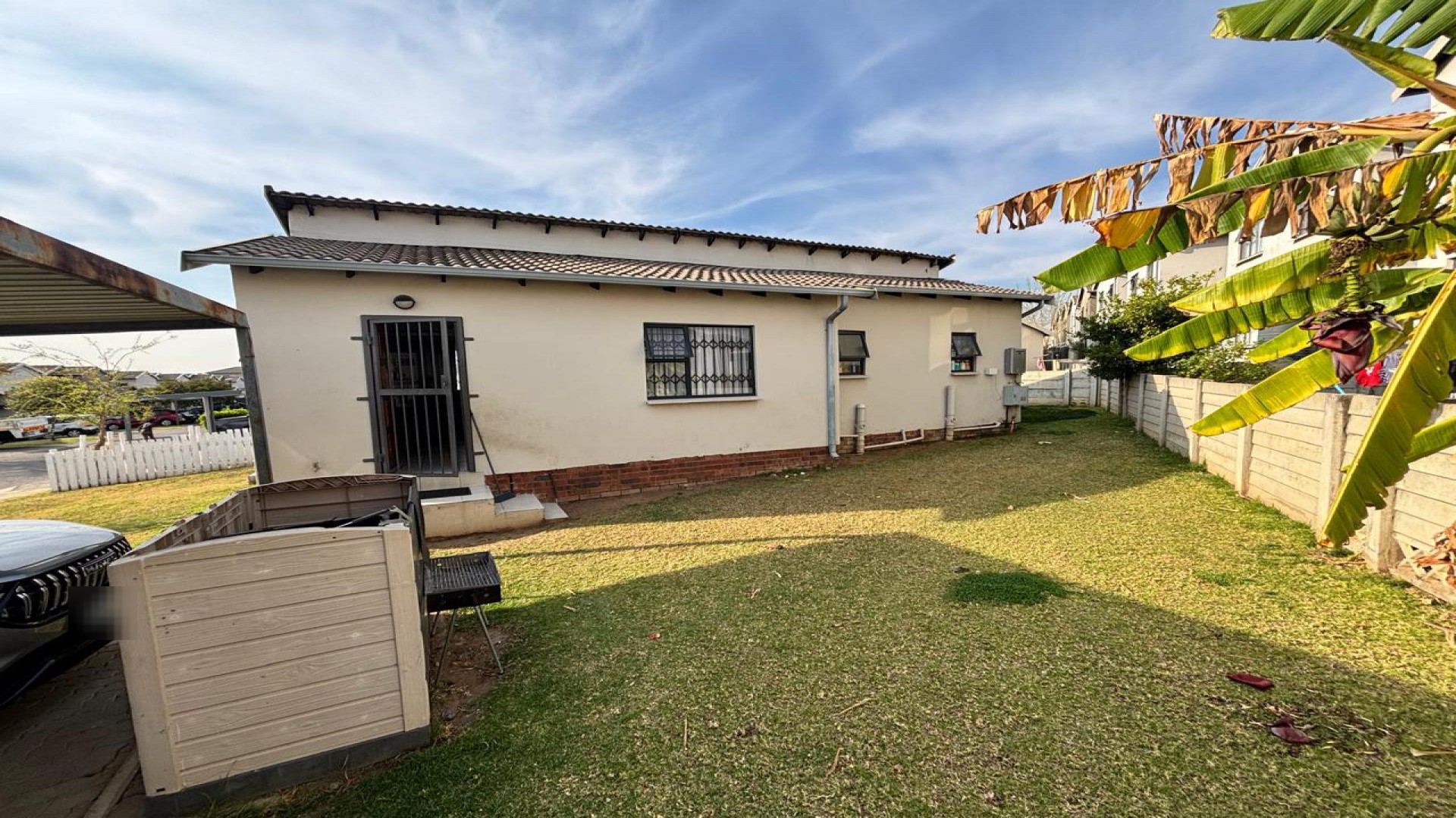 Front View of property in Summerset