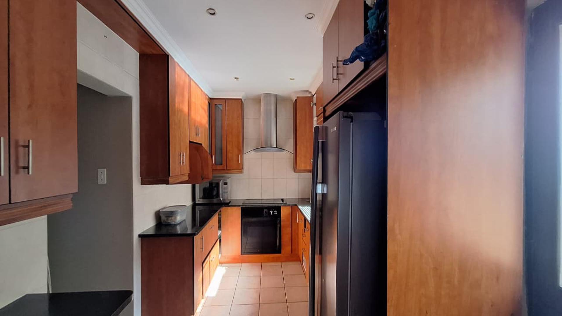 Kitchen - 16 square meters of property in Homes Haven