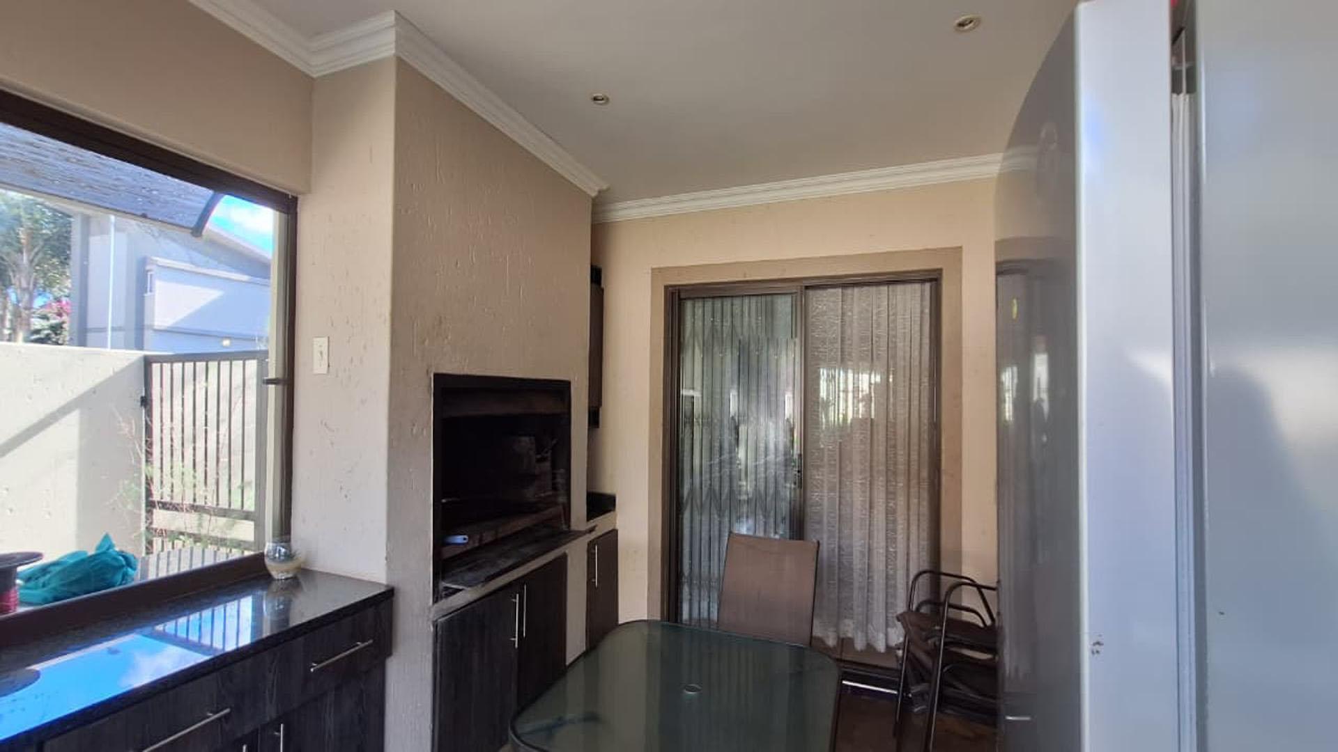 Braai Area - 20 square meters of property in Homes Haven