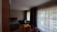 Bed Room 1 - 25 square meters of property in Homes Haven
