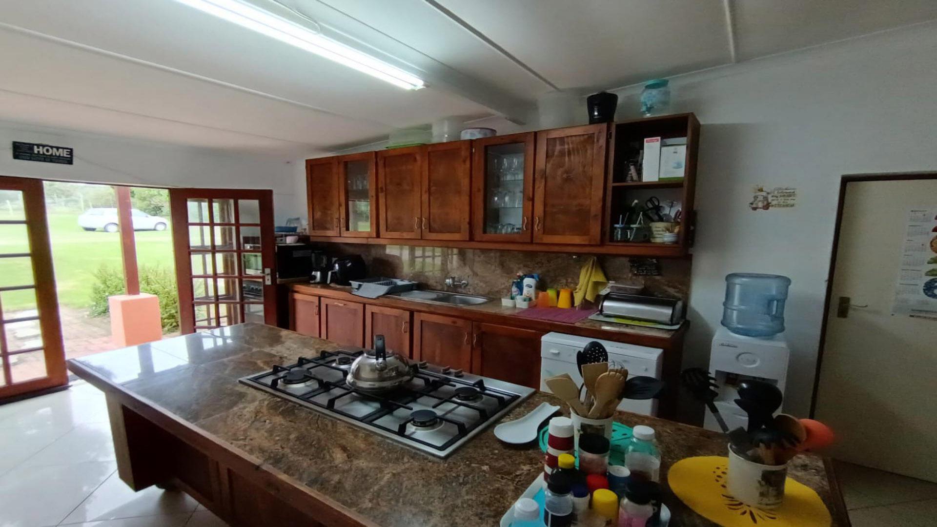 Kitchen of property in Bathurst