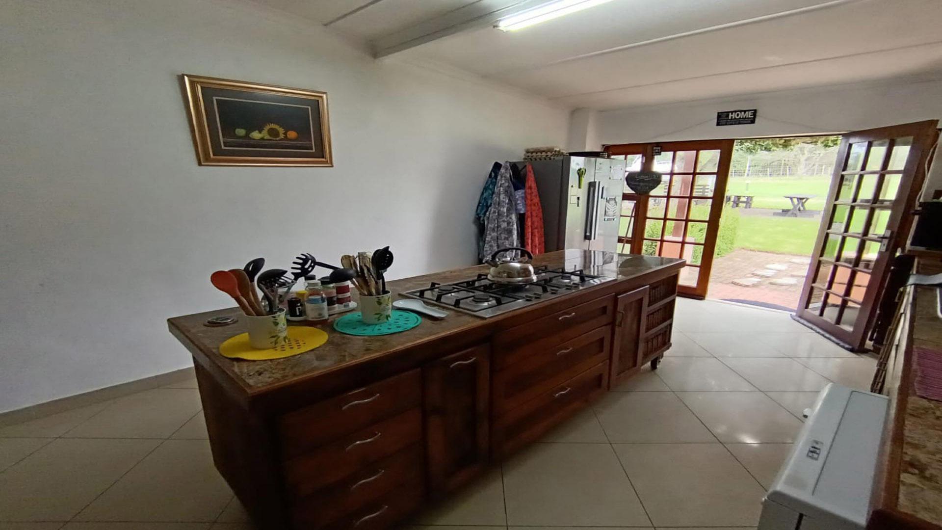 Kitchen of property in Bathurst