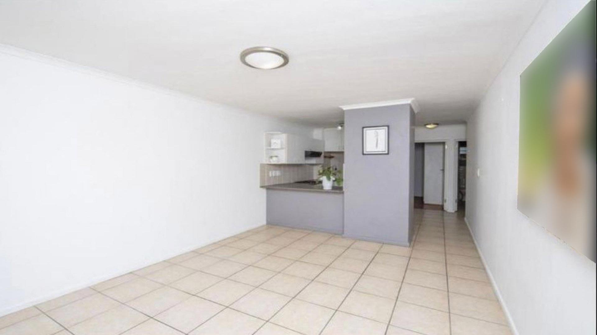 Lounges of property in Kuils River