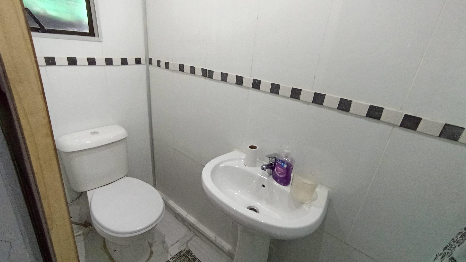 Main Bathroom - 5 square meters of property in Rydalvale