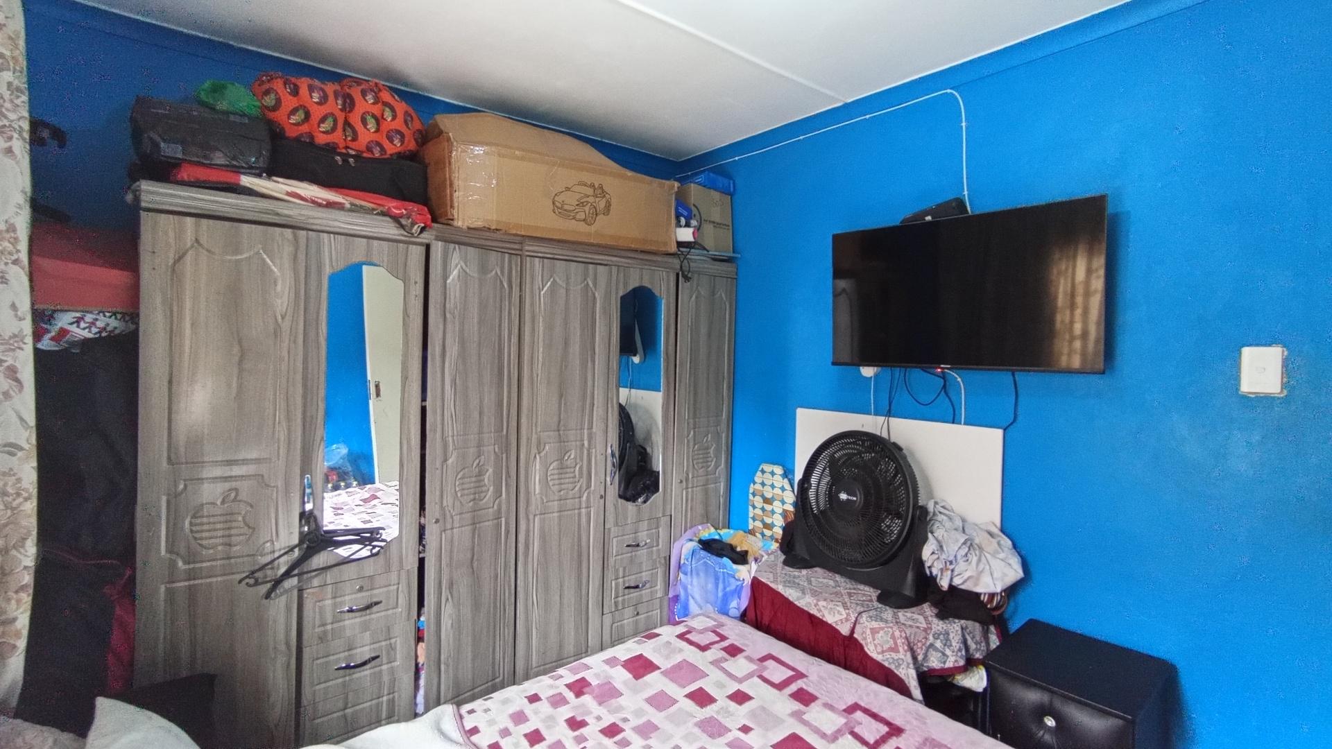 Bed Room 1 - 11 square meters of property in Rydalvale