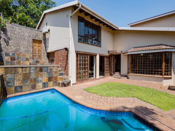 3 Bedroom House for Sale For Sale in Amanzimtoti  - MR697320
