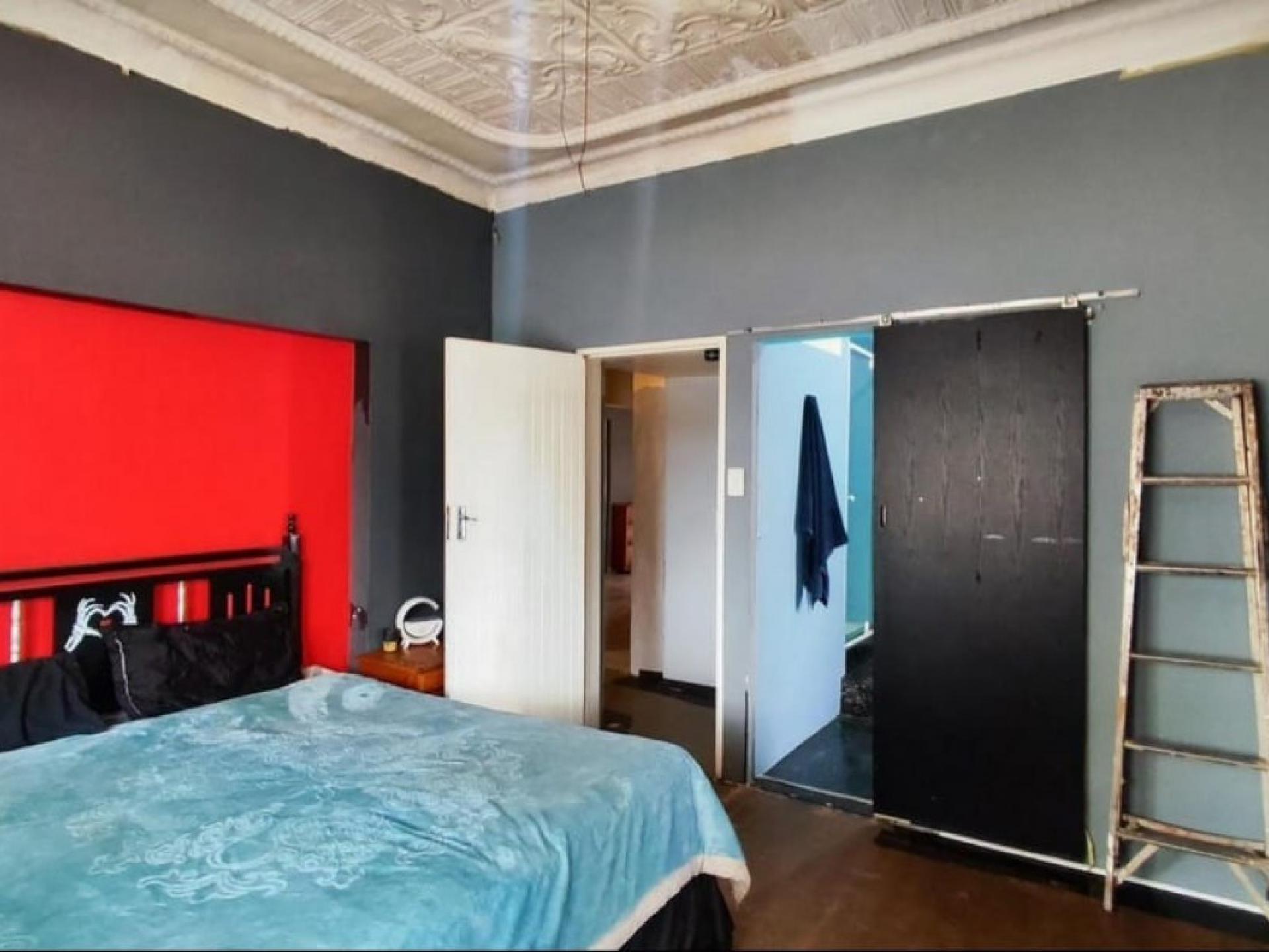  of property in Florentia