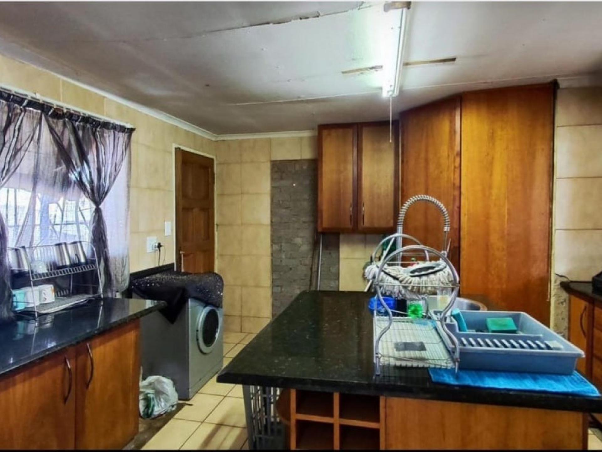  of property in Florentia