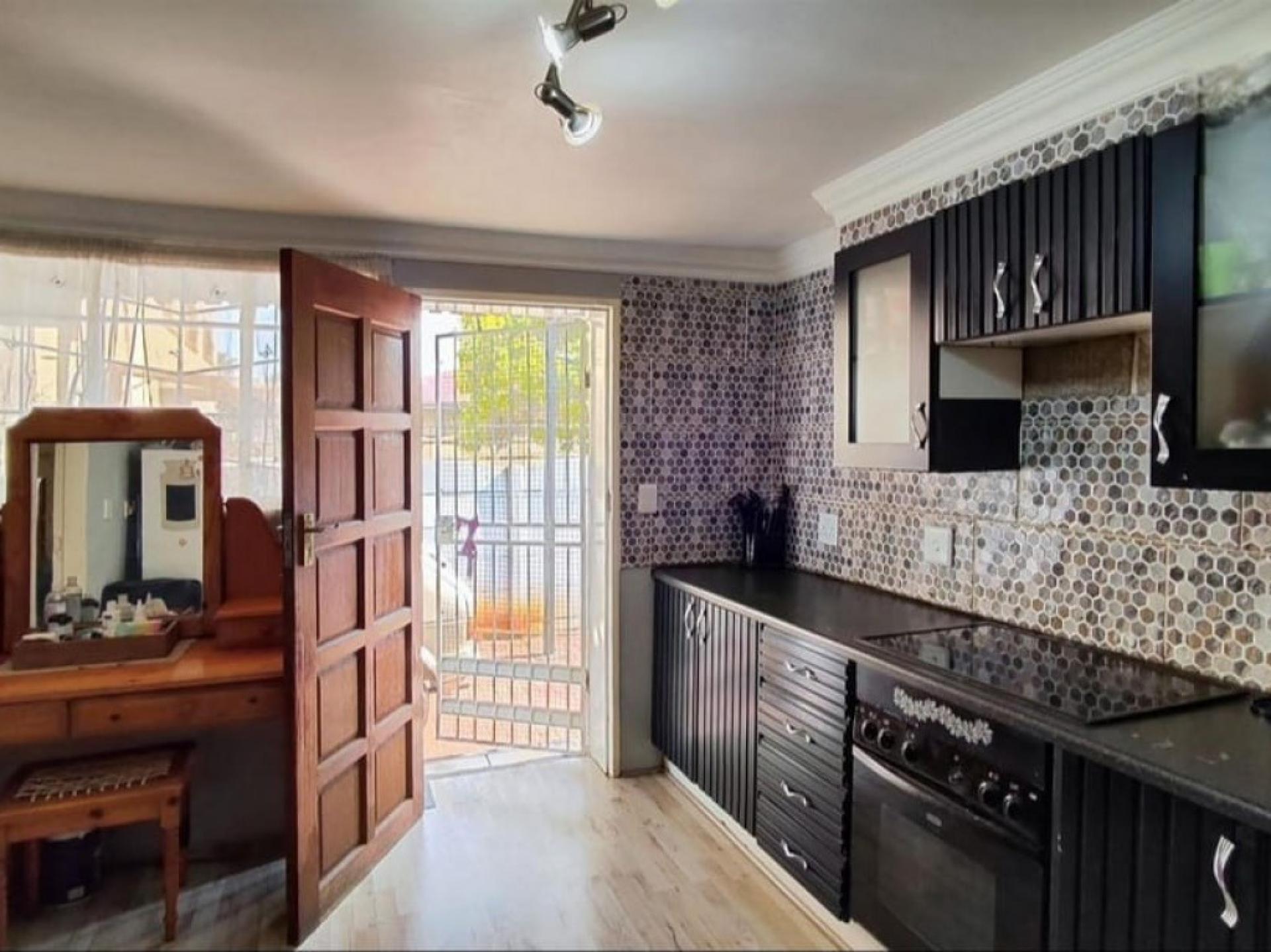  of property in Florentia