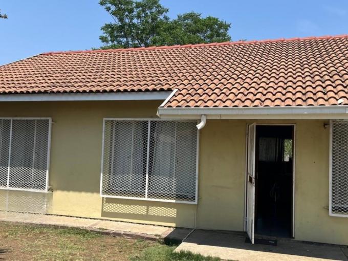 6 Bedroom House for Sale For Sale in Rustenburg - MR697346