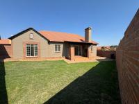 Simplex to Rent for sale in Bendor