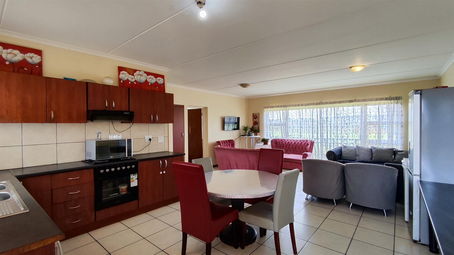 Kitchen - 15 square meters of property in Ravenswood