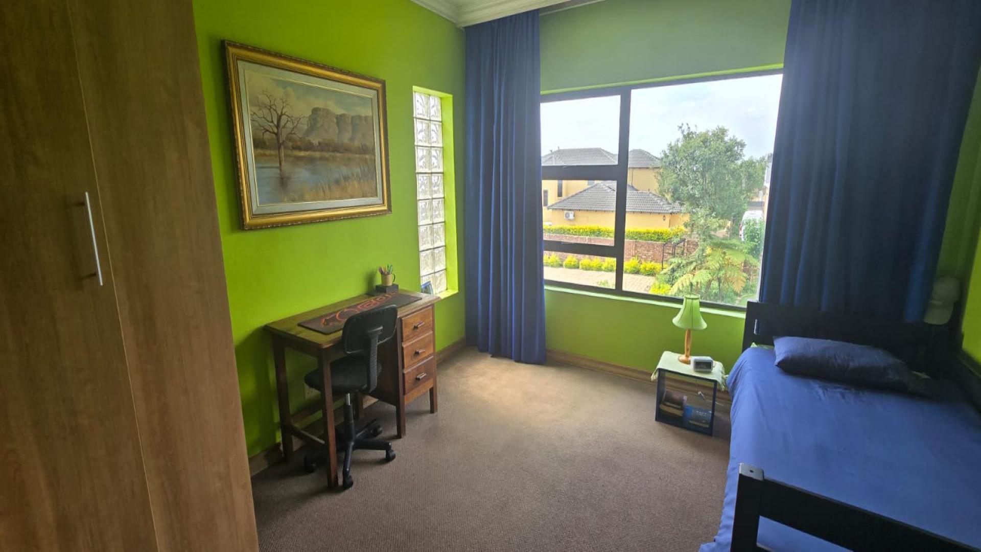 Bed Room 1 of property in The Wilds Estate