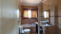 Bathroom 1 - 6 square meters of property in The Wilds Estate