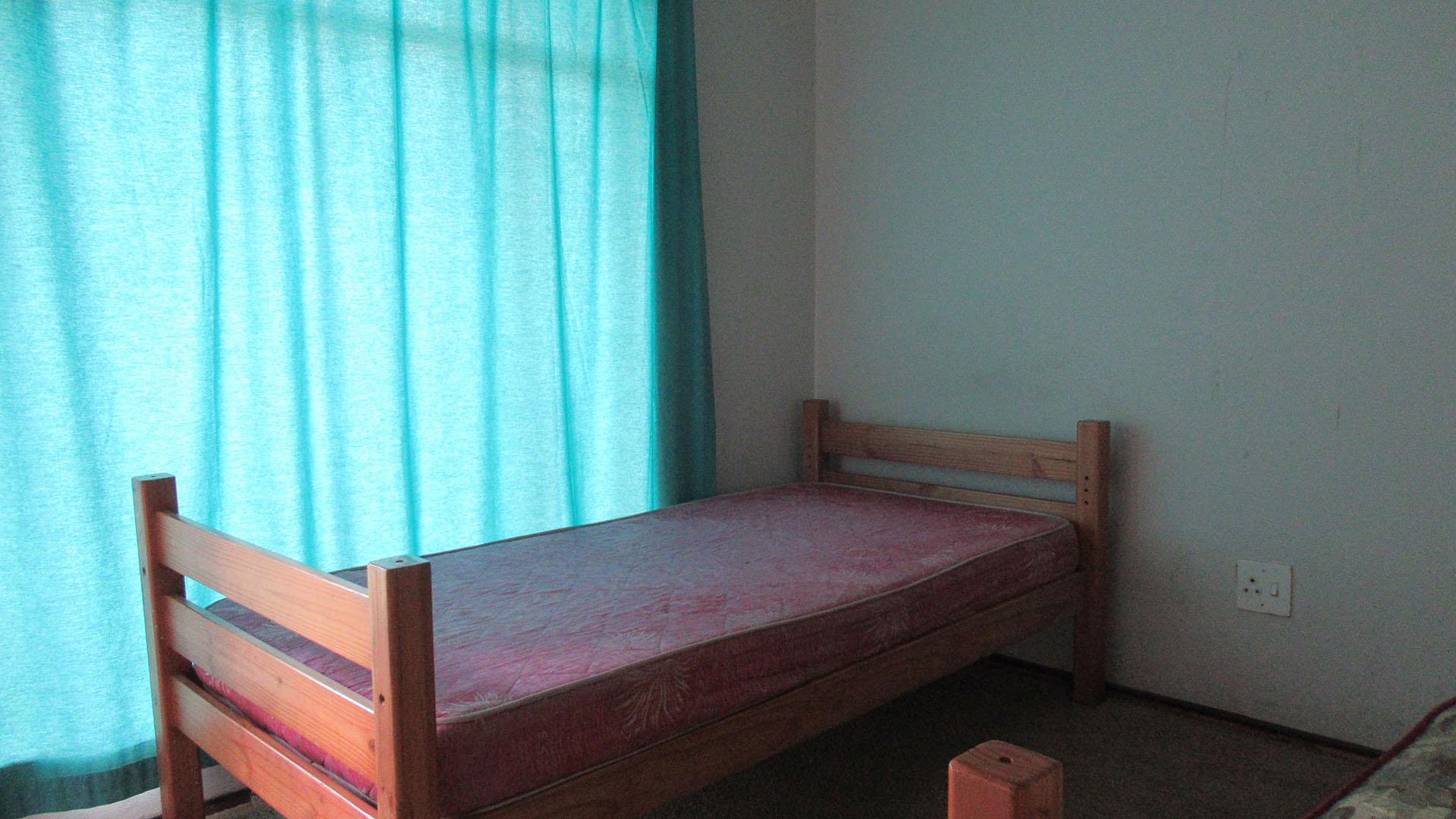 Bed Room 4 - 16 square meters of property in Helikon Park