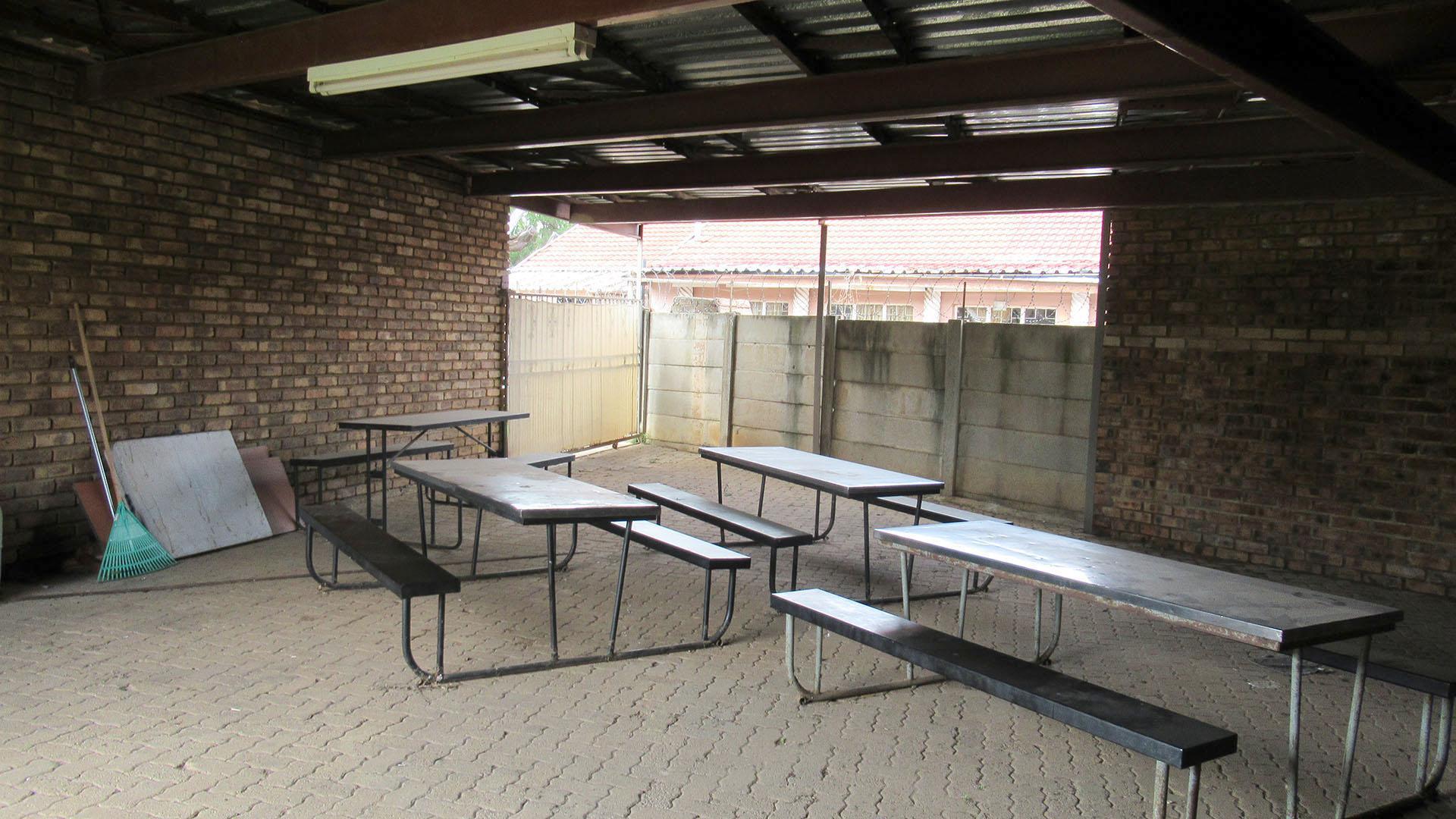 Spaces - 21 square meters of property in Helikon Park