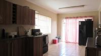 Flatlet - 68 square meters of property in Helikon Park
