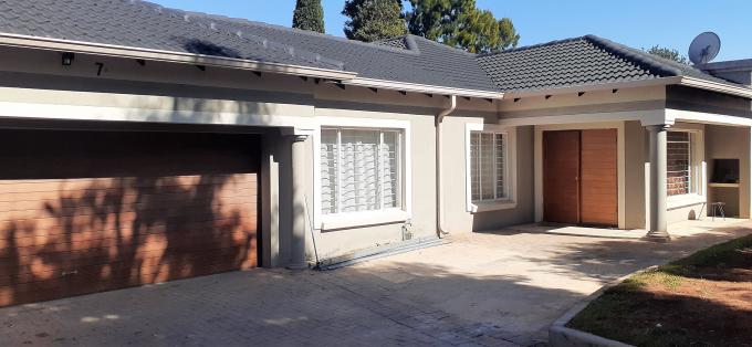 3 Bedroom House for Sale For Sale in Heuweloord - MR697386