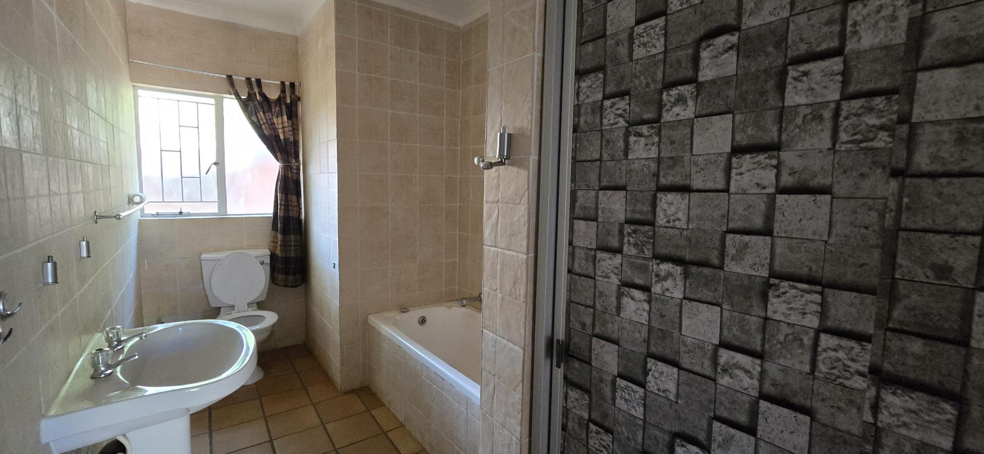  of property in Moreletapark