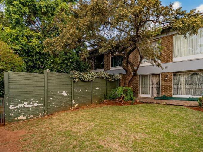 2 Bedroom Apartment for Sale For Sale in Windsor East - MR697393