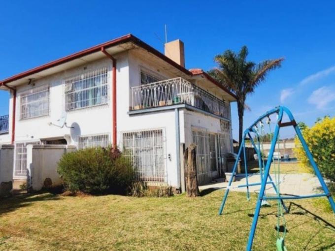 4 Bedroom House for Sale For Sale in Glenanda - MR697439