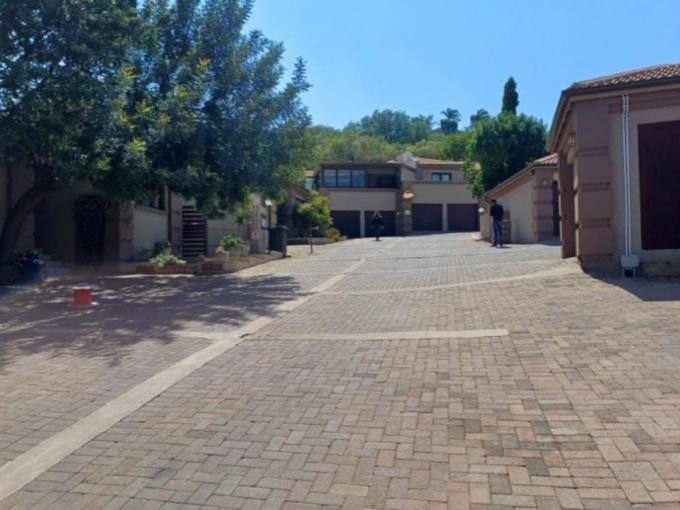 3 Bedroom Simplex for Sale For Sale in Bassonia - MR697441