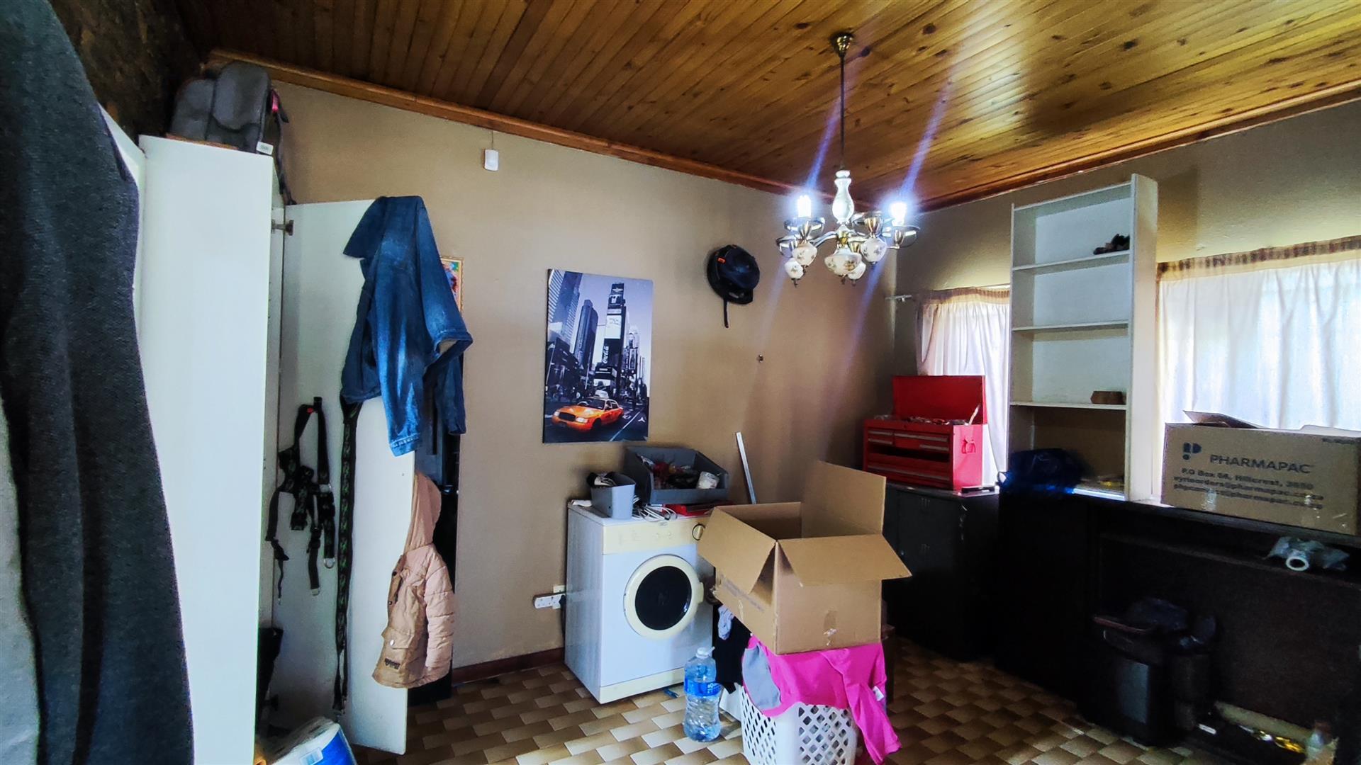 Dining Room - 14 square meters of property in Elspark