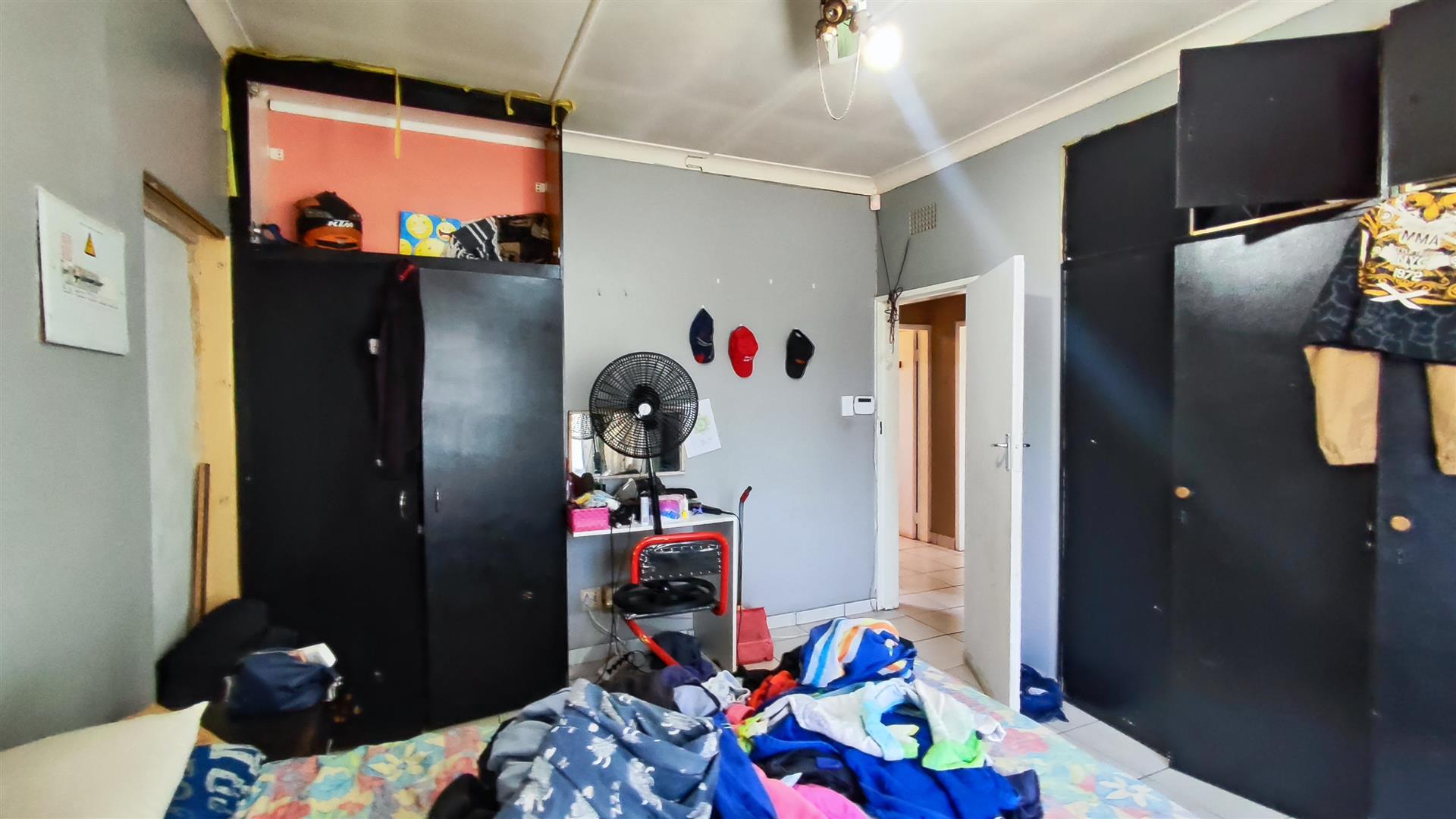 Bed Room 2 - 17 square meters of property in Elspark