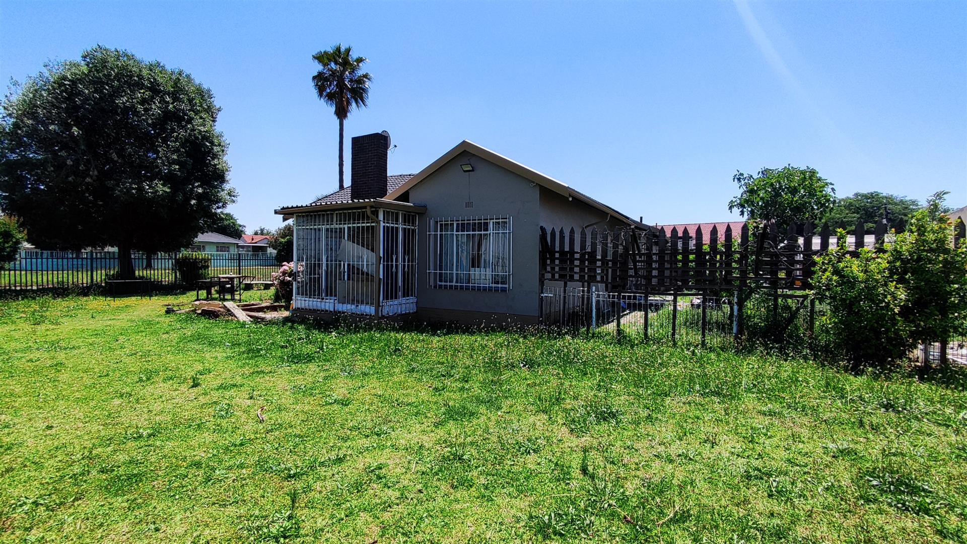 Front View of property in Elspark