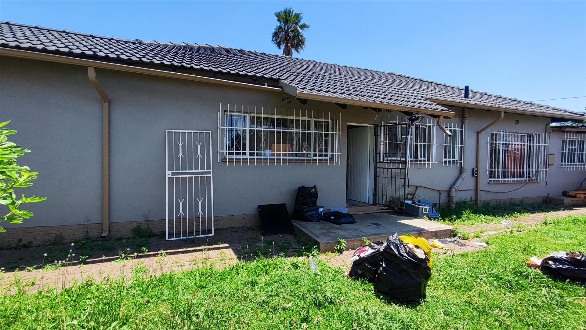 Backyard of property in Elspark