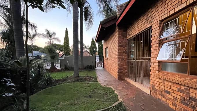 3 Bedroom Sectional Title for Sale For Sale in Eldoraigne - Home Sell - MR697455