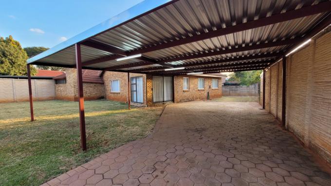 3 Bedroom House for Sale For Sale in Doornpoort - MR697474