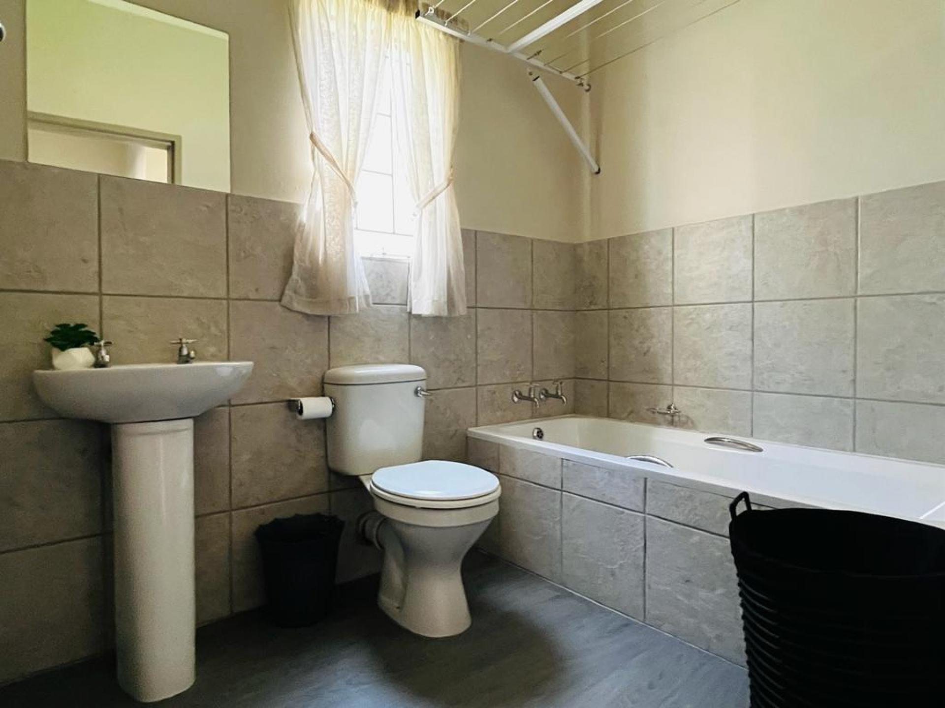  of property in Heatherview