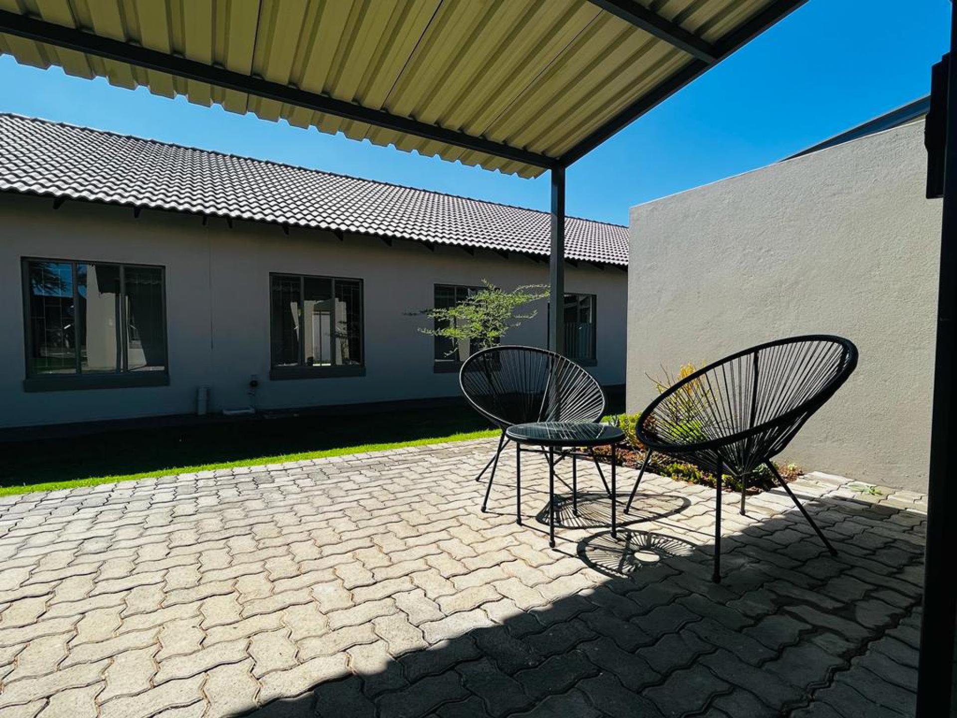  of property in Heatherview