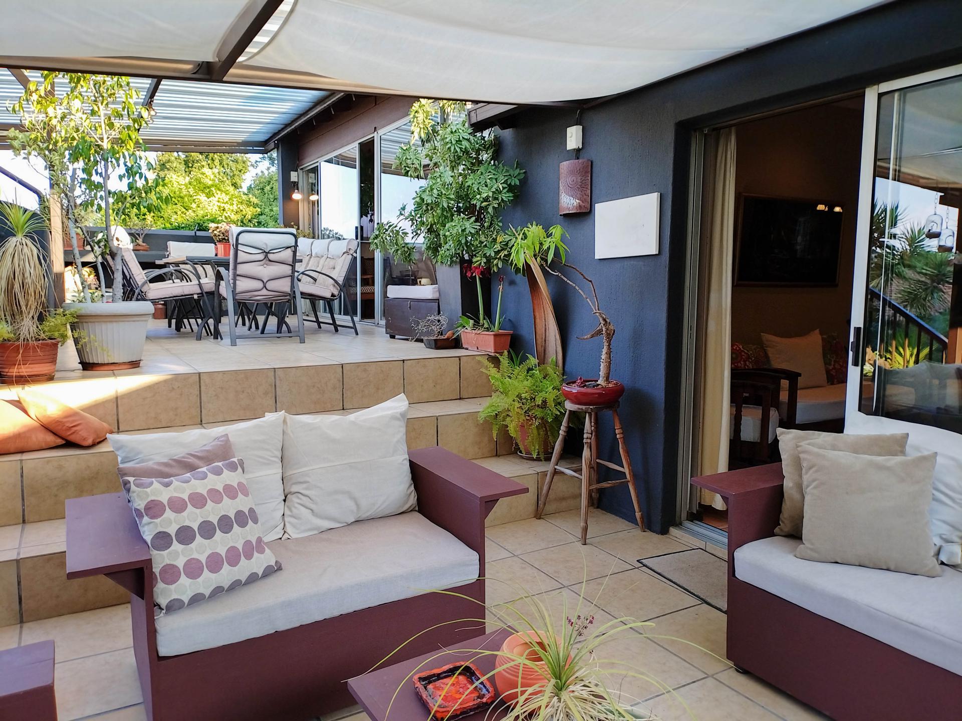  of property in Weltevreden Park