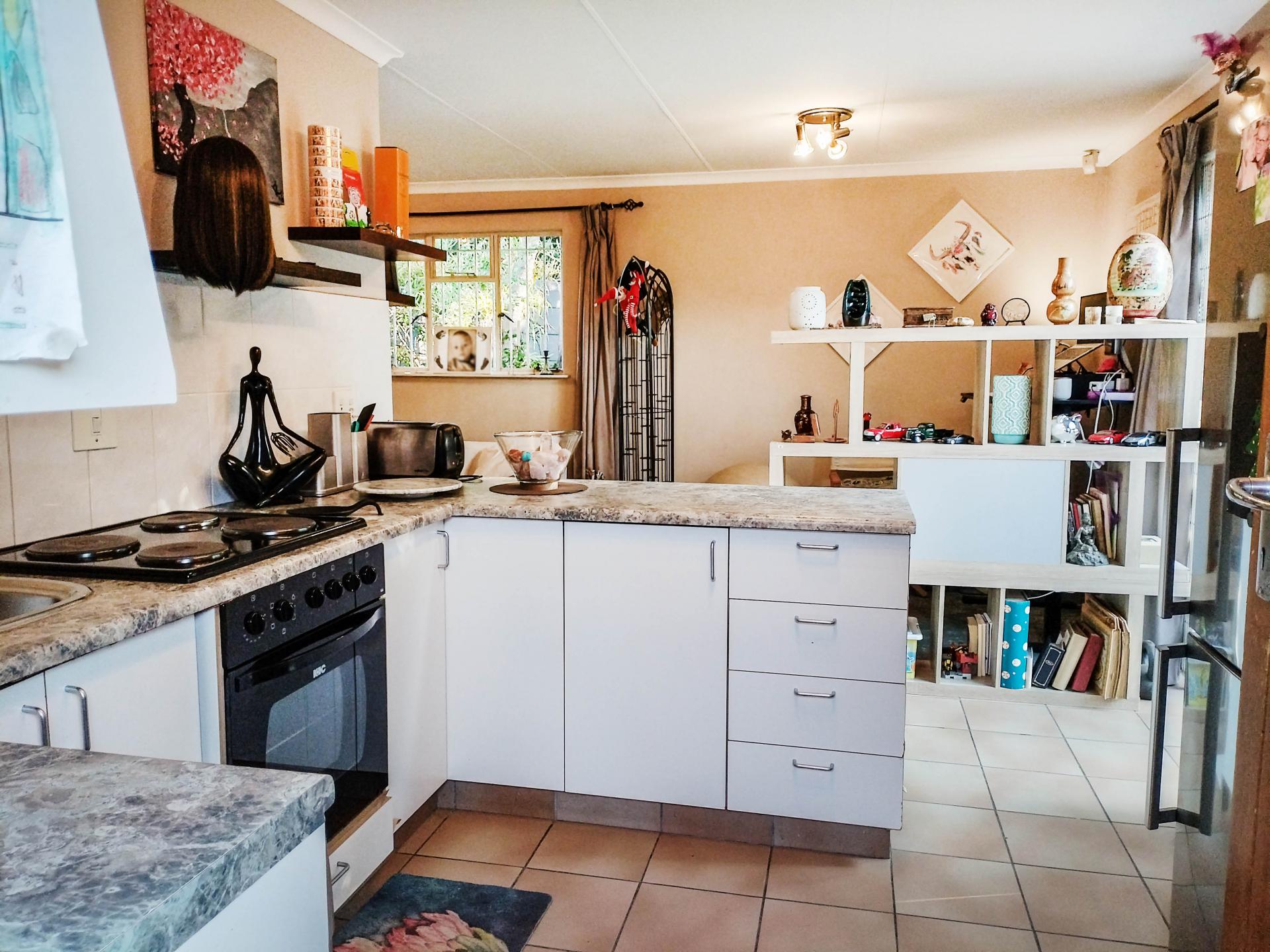  of property in Weltevreden Park