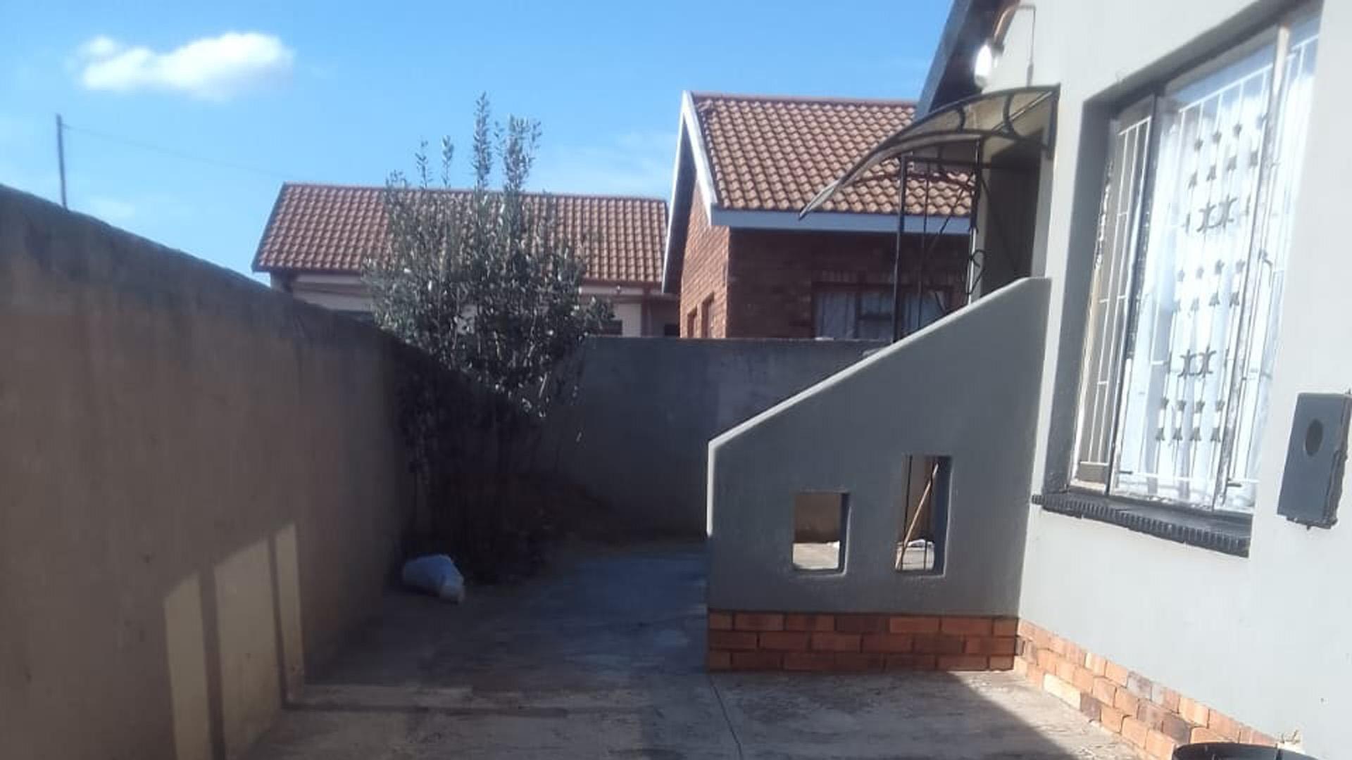 Front View of property in Sebokeng