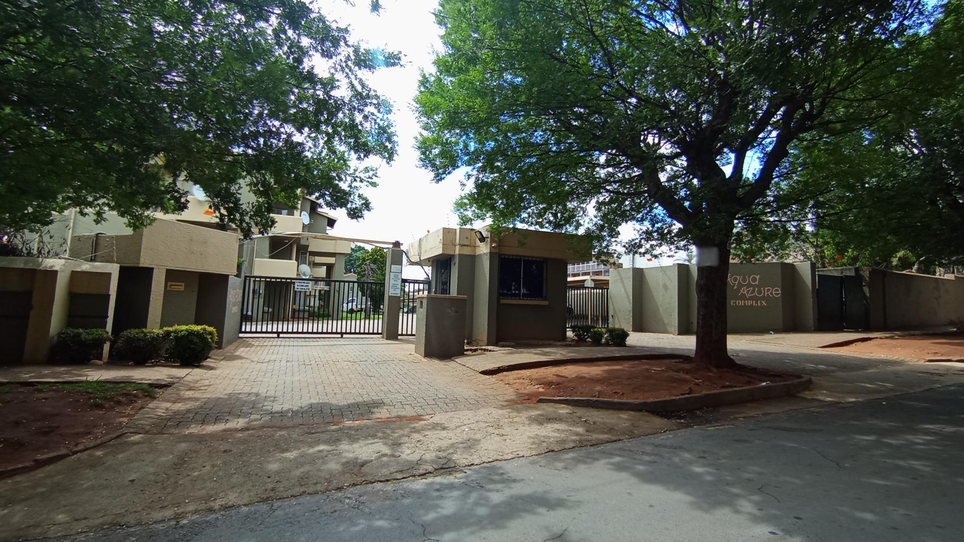 Front View of property in Florida