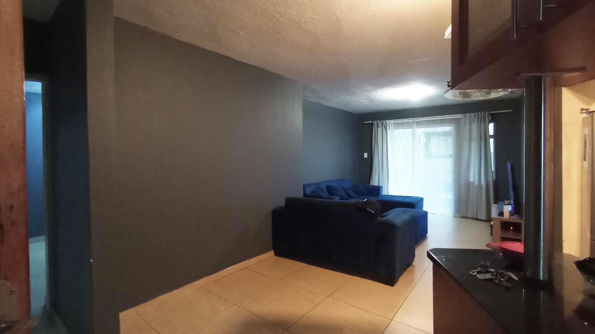 Lounges - 14 square meters of property in Florida