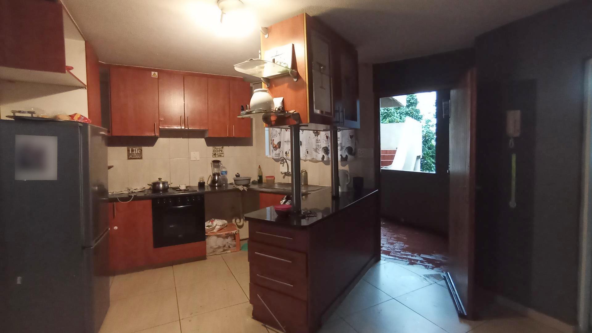 Kitchen - 19 square meters of property in Florida