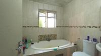Bathroom 1 - 5 square meters of property in Florida